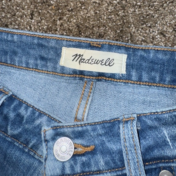 Super Cute and Comfy Madewell Jean Shorts! - Picture 3 of 4